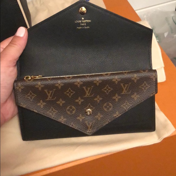 🖤✨LV Double V Black Satchel Wallet✨🖤 - Picture 6 of 12